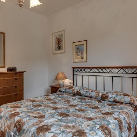 Apartamento Fattoria I Tribbi Ambra Habitación foto